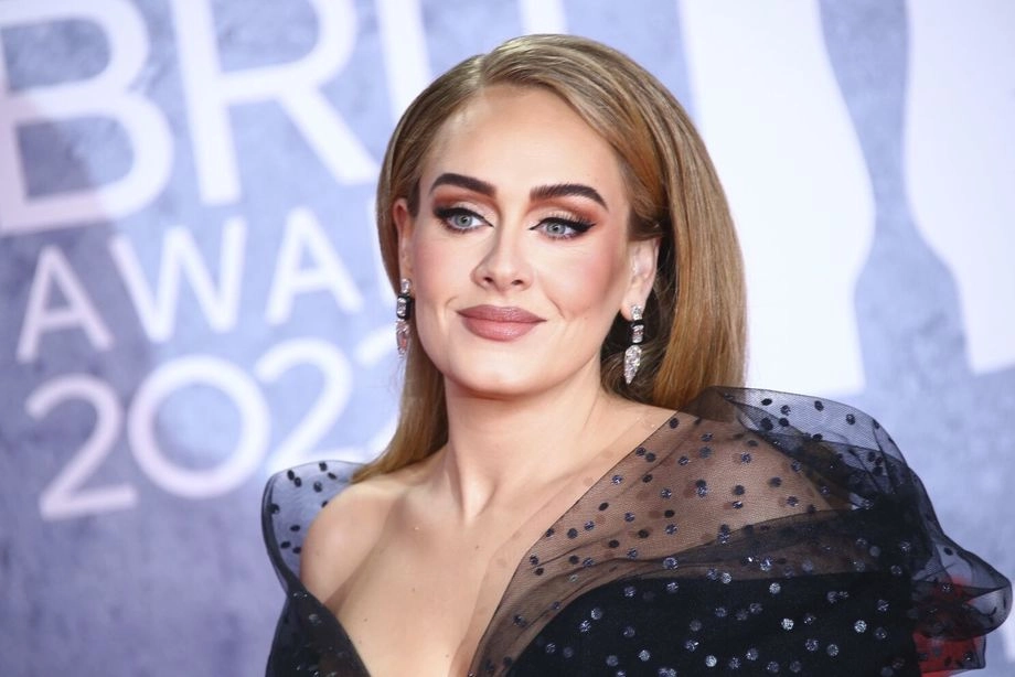 Adele nữ hoàng ballad chạm đến trái tim thế giới