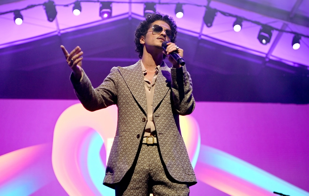 Bruno Mars Mars phong cách rực rỡ và cuốn hút