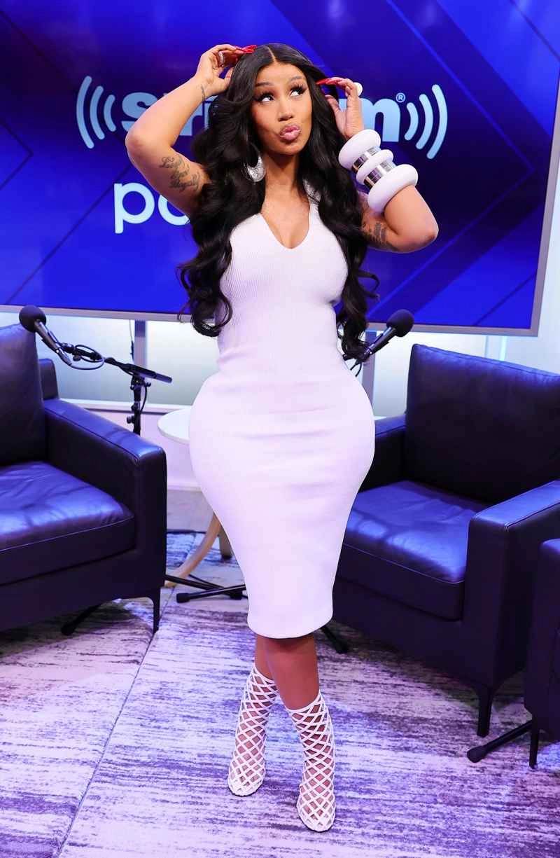 Bongos Cardi B ca khúc sôi động với giai điệu bắt tai