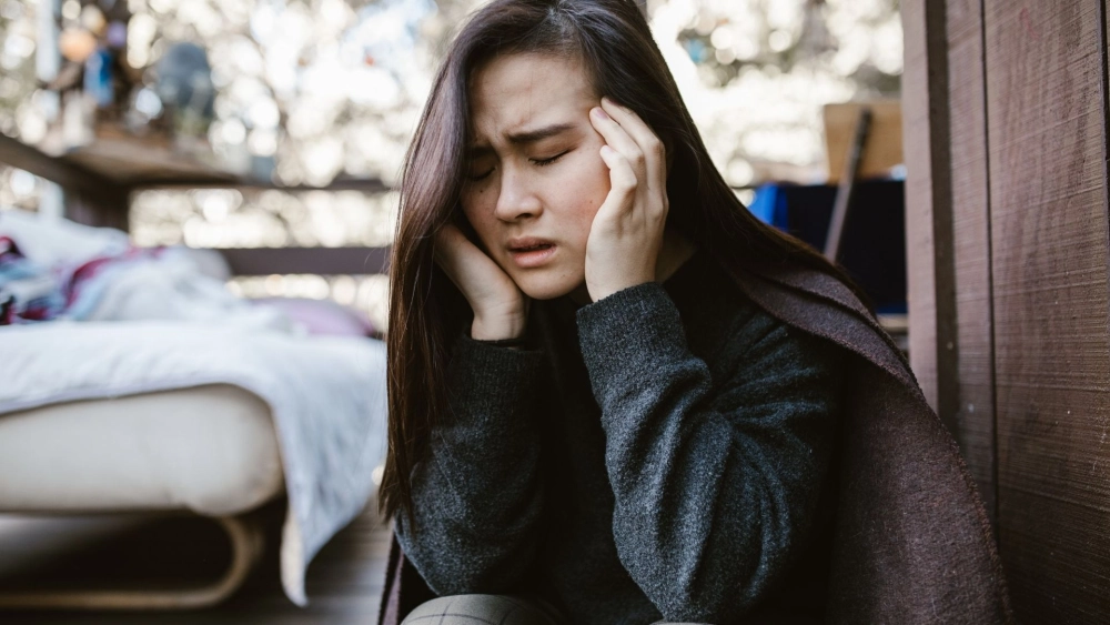 Ảnh buồn tâm trạng con gái và nỗi cô đơn không thể gọi tên