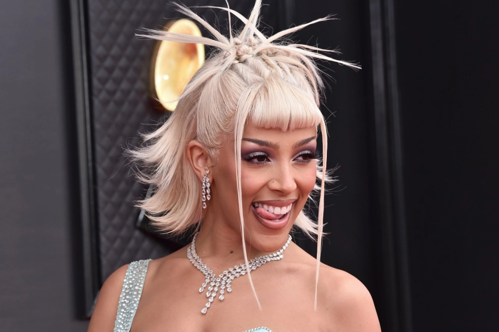 Doja Cat bf tin đồn hẹn hò gây tò mò fan hâm mộ