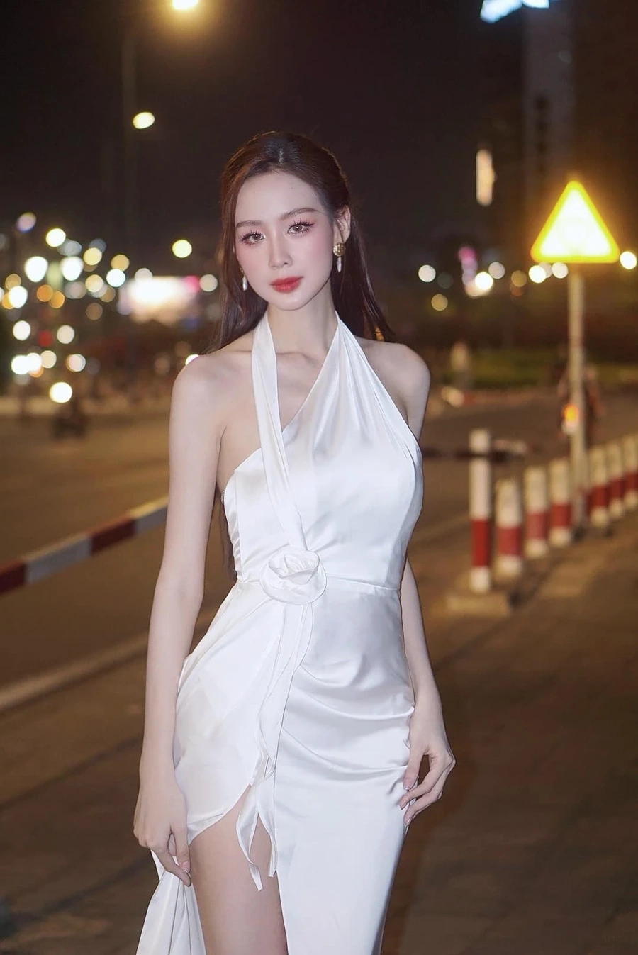 Gái xinh Việt Nam dự tiệc sang trọng với vẻ đẹp quyến rũ, đẳng cấp