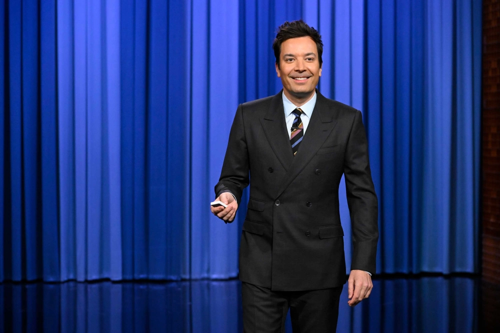 Jimmy Fallon và The Roots ban nhạc tạo điểm nhấn đặc sắc cho show