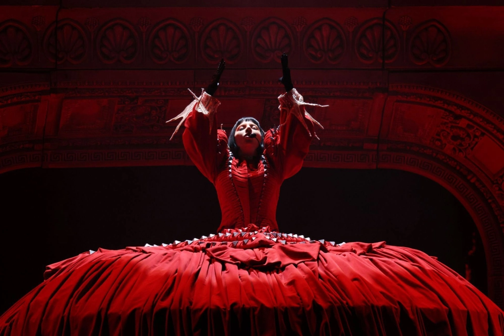 Abracadabra Lady Gaga giai điệu mới lạ cuốn hút