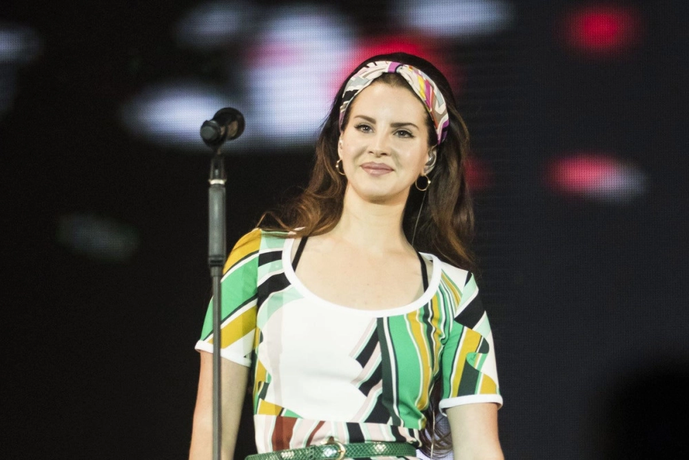 Video games Lana Del Rey bản ballad gây nghiện triệu view