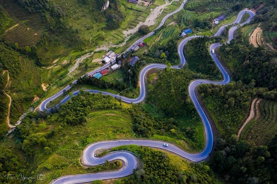 Thưởng thức vẽ tranh phong cảnh hà giang sống động và sáng tạo