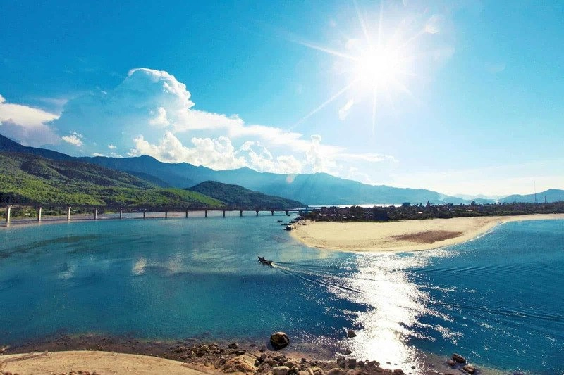 Vẽ tranh phong cảnh ở Huế truyền cảm hứng sáng tạo