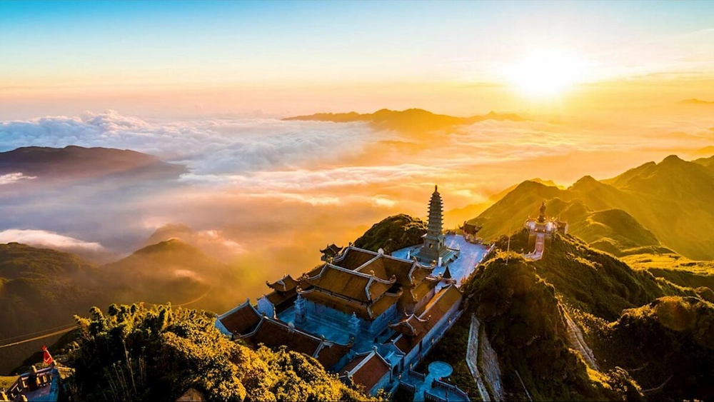 Chiêm ngưỡng hình ảnh cảnh đẹp Sa Pa giữa sương mù