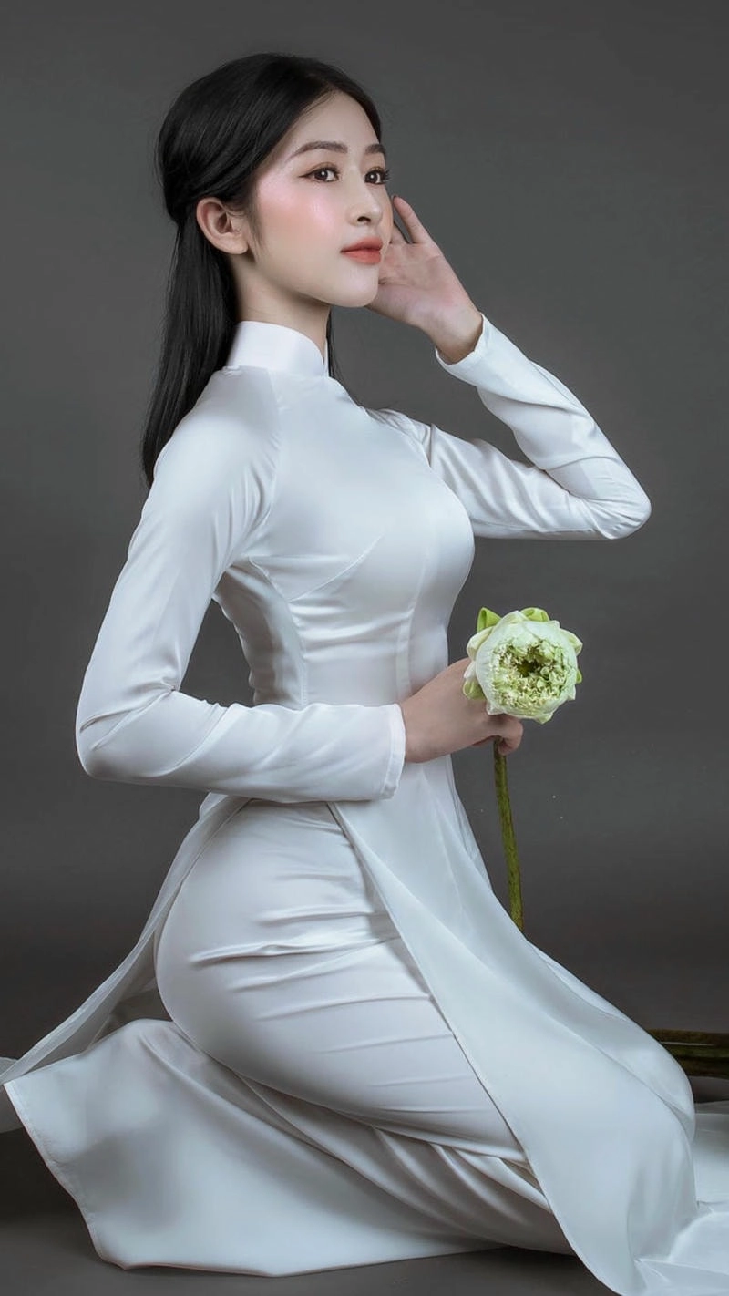 Mềm mại và sang trọng nhờ áo dài lụa cao cấp