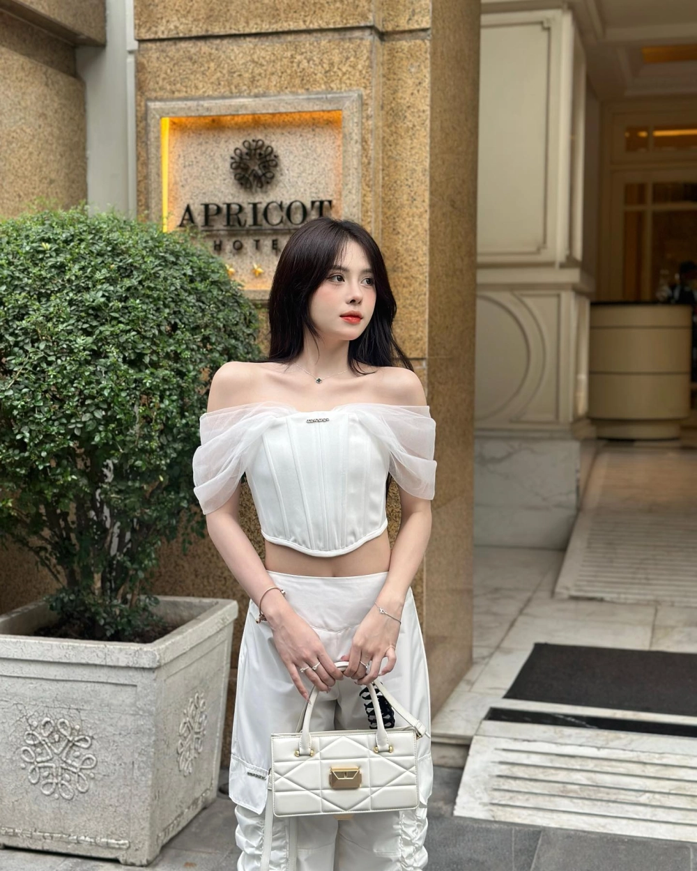 Ảnh avatar đẹp cho con gái ngầu thể hiện cá tính mạnh mẽ