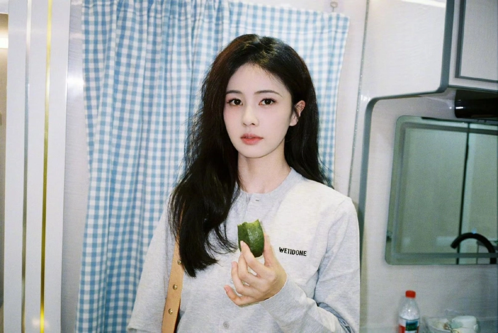 Bạch Lộc sinh năm bao nhiêu cô sinh năm 1994 tại Phúc Kiến