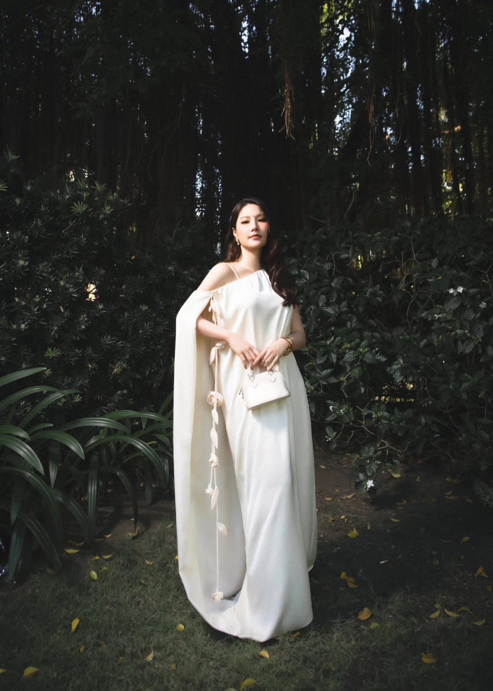 Diễm My 9x cao bao nhiêu, cô cao khoảng 1m65