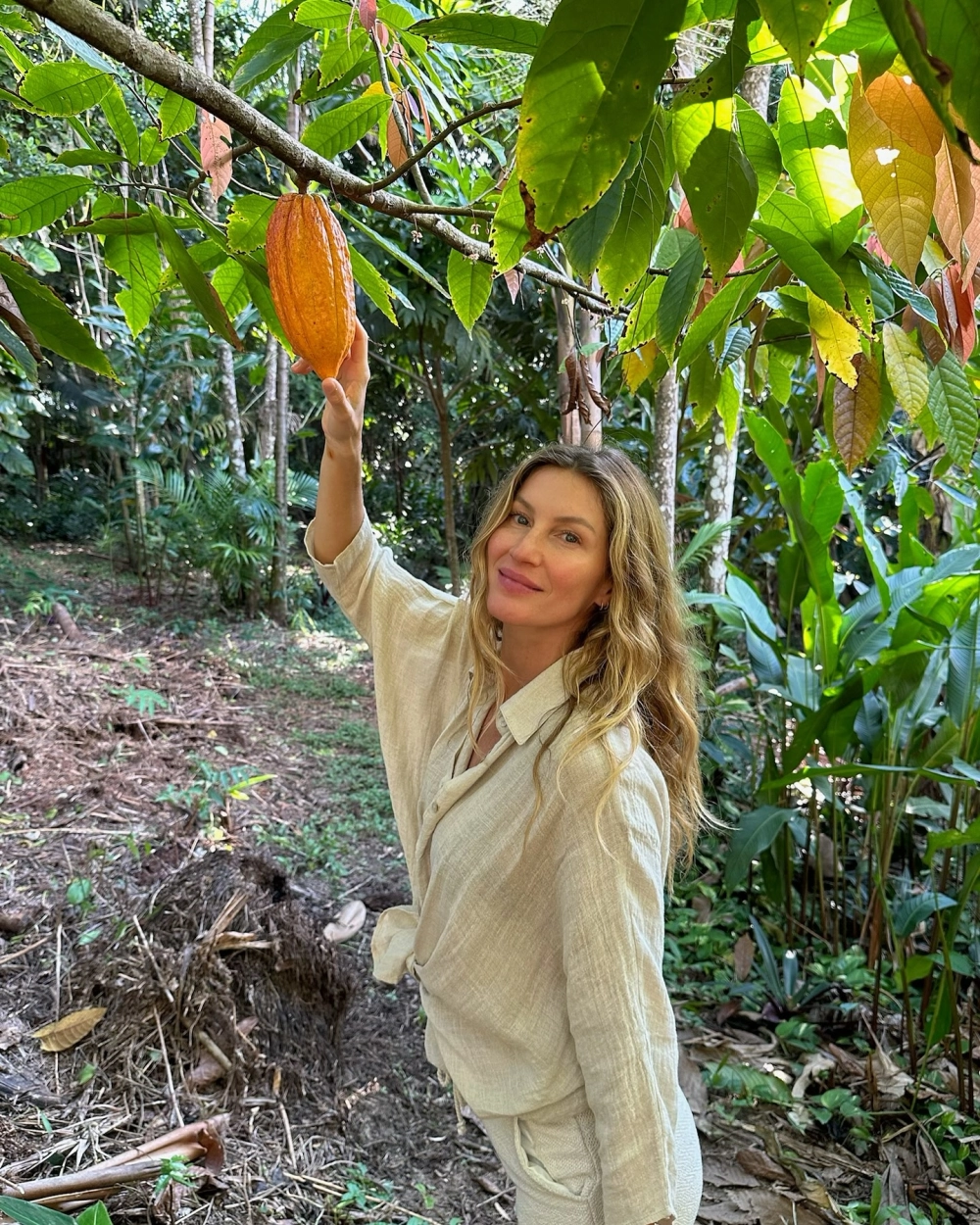 Gisele Bündchen twin chị em song sinh thân thiết