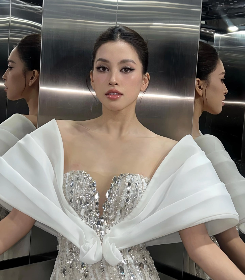 Hình nền gái xinh cho điện thoại 4K siêu nét, siêu chân thực