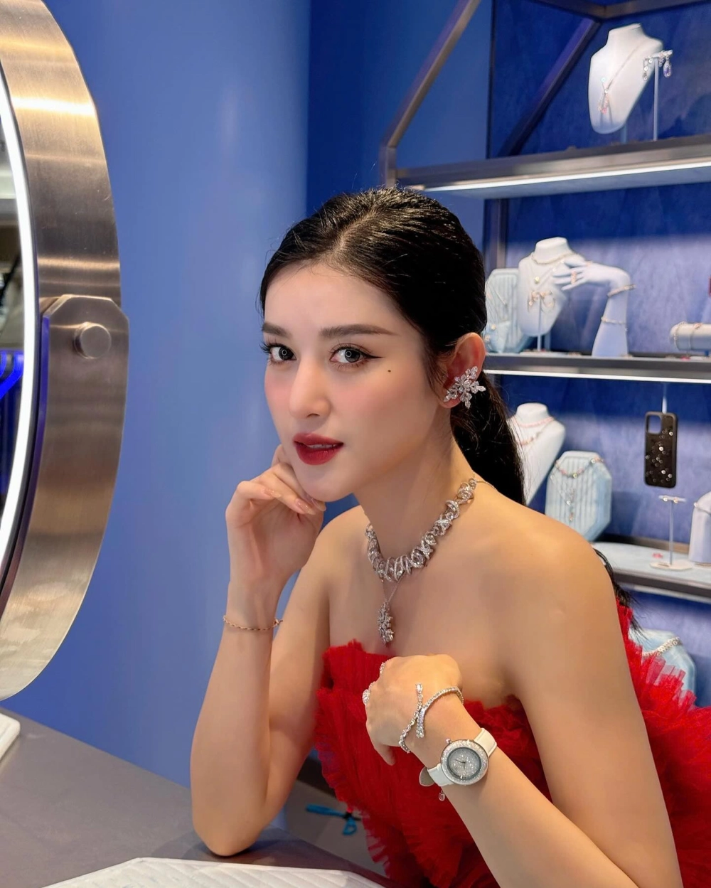 Hình nền hot girl 4k mới nhất cập nhật xu hướng 2025