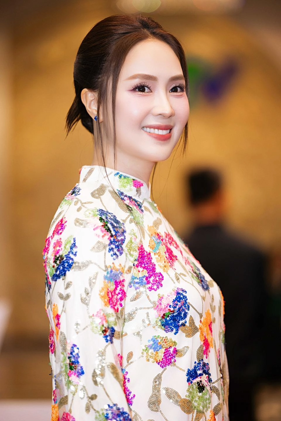 Diễn viên Hồng Diễm sinh năm nào cô sinh năm 1982