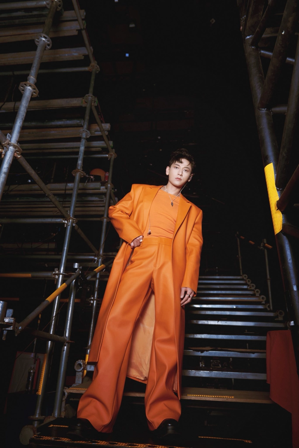 Isaac tên đầy đủ Phạm Lưu Tuấn Tài, sinh tại Cần Thơ