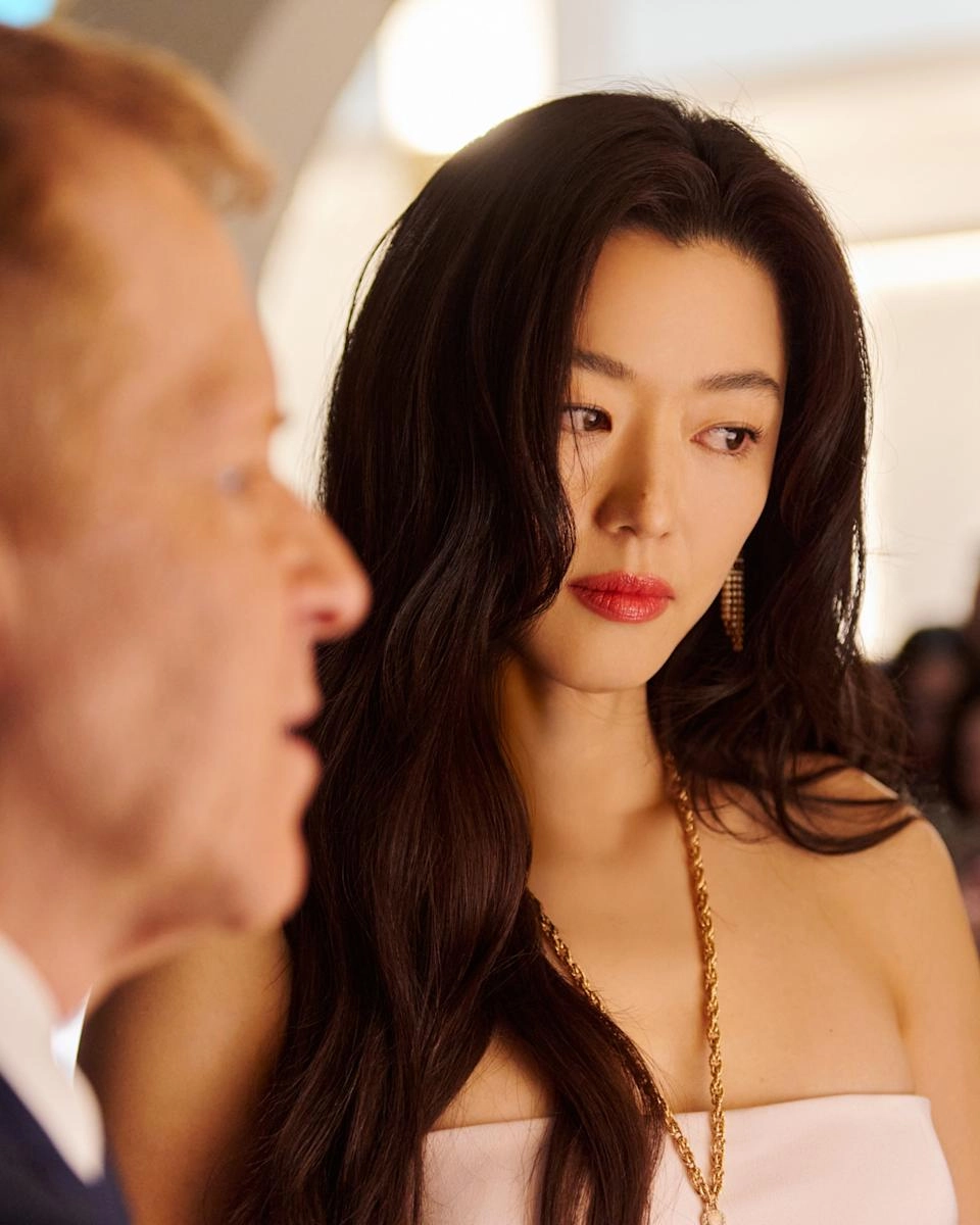 Jun Ji Hyun vì sao đưa anh tới vai diễn huyền thoại