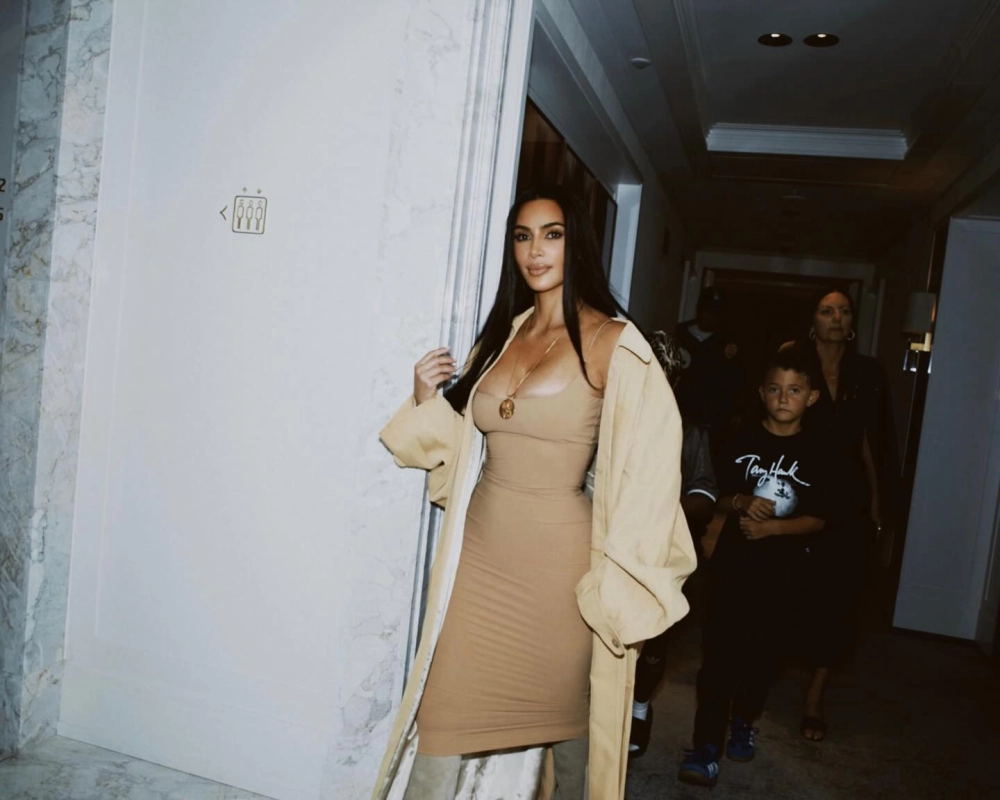 House Kim Kardashian gây choáng với thiết kế xa hoa