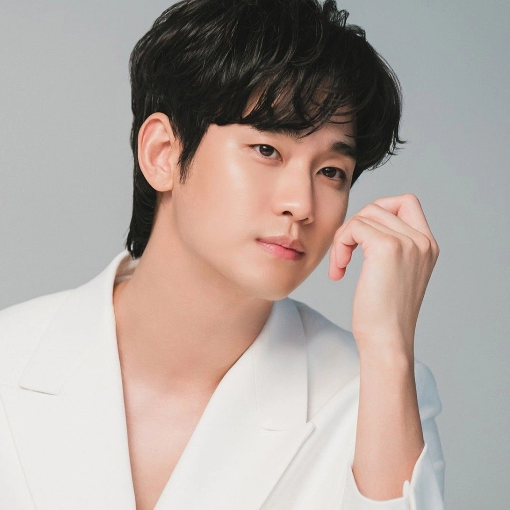 Kim Soo Hyun nam thần màn ảnh Hàn được yêu mến