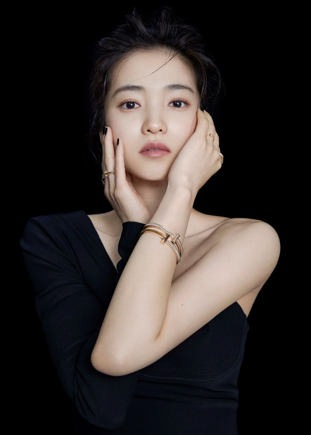 Kim Tae Ri chiều cao chuẩn người mẫu cùng thần thái cuốn hút