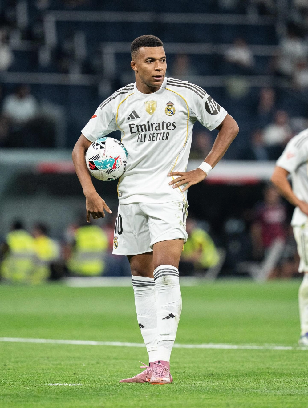 Statistik Kylian Mbappé thể hiện phong độ ổn định qua mùa giải