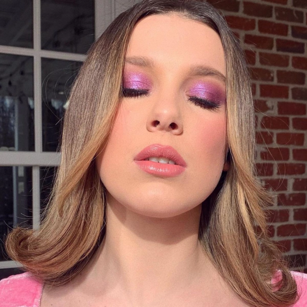 Millie Bobby Brown cosmetics khẳng định thương hiệu cá nhân