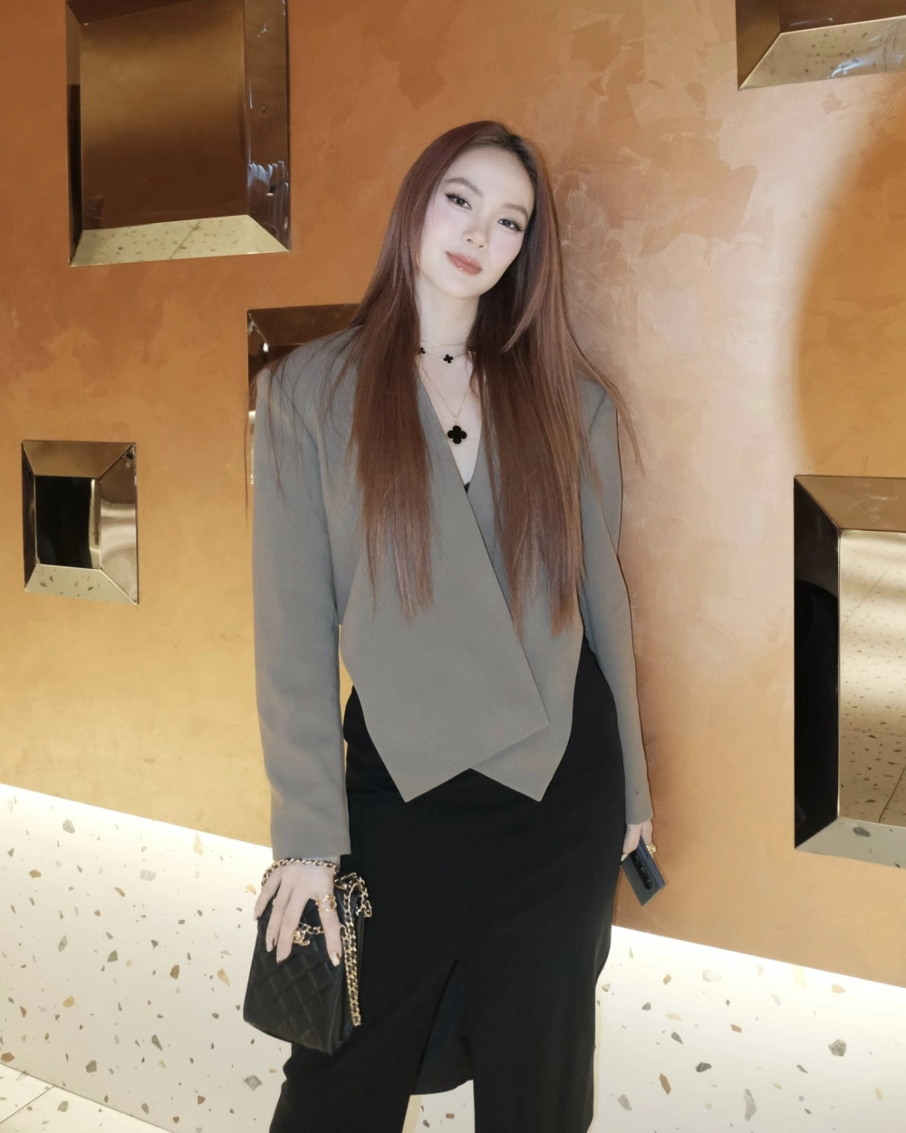 Minh Hằng ca sĩ diễn viên đa tài của showbiz Việt