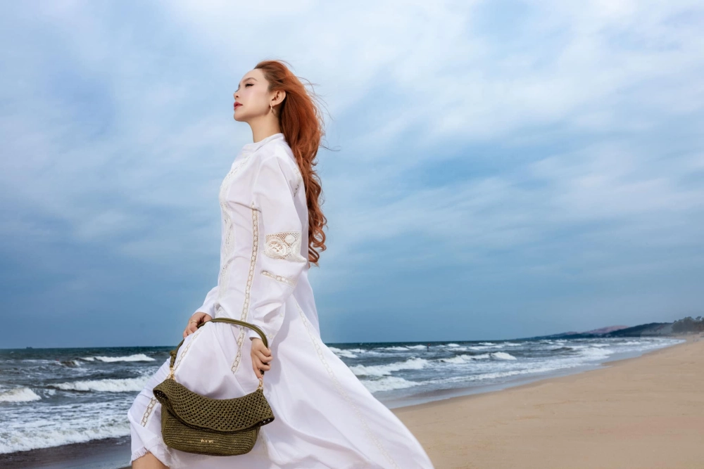 Phong cách thời trang của Minh Hằng luôn dẫn đầu xu hướng