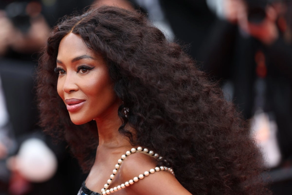 Vẻ đẹp Naomi Campbell younger không tuổi tác