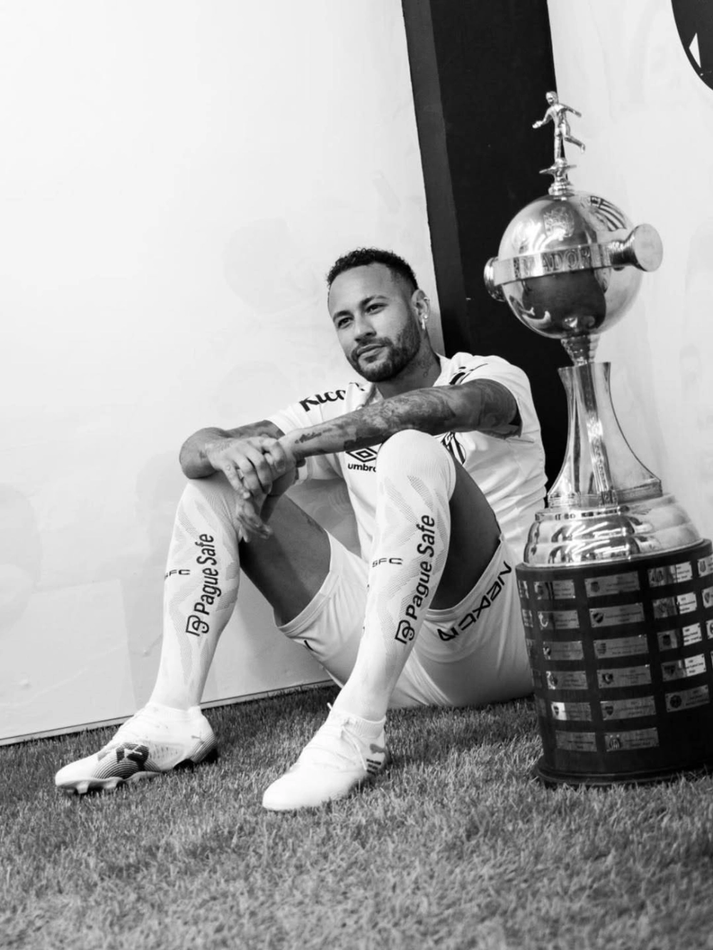 Brazil Neymar Jr. là niềm tự hào của bóng đá quê nhà