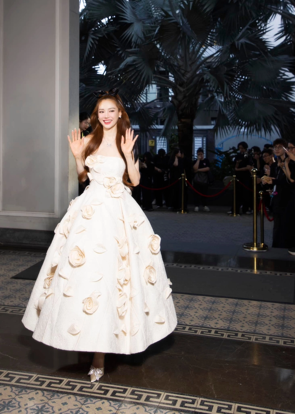 Karaoke Nhã Phương với giọng hát ngọt ngào cảm xúc