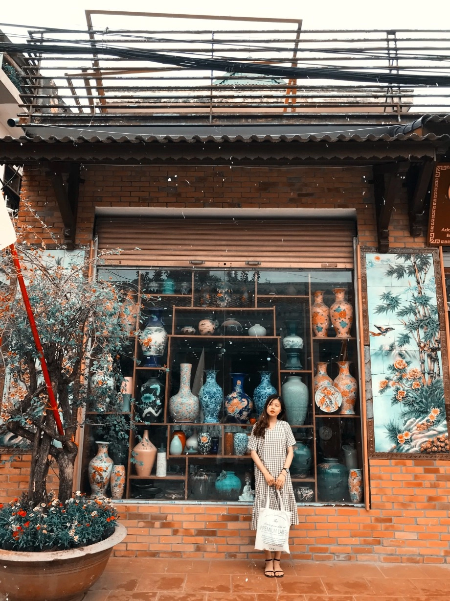 Thưởng ngoạn bát tràng làng gốm nổi bật giữa thiên nhiên và gốm sứ