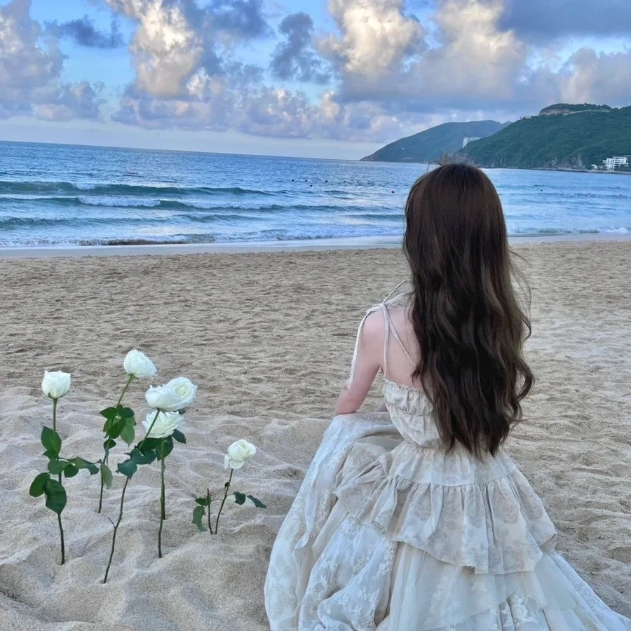 Ảnh đại diện con gái che mặt bằng hoa và những lựa chọn đáng yêu