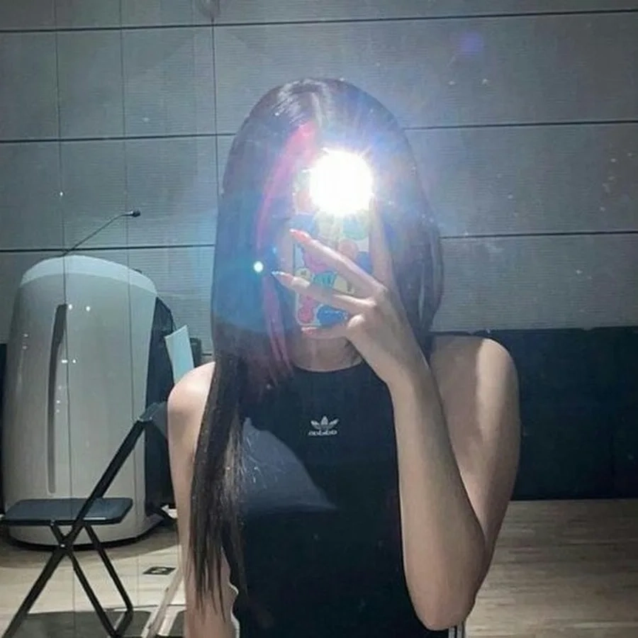 Avatar con gái che mặt bằng hoa và phong cách ngọt ngào