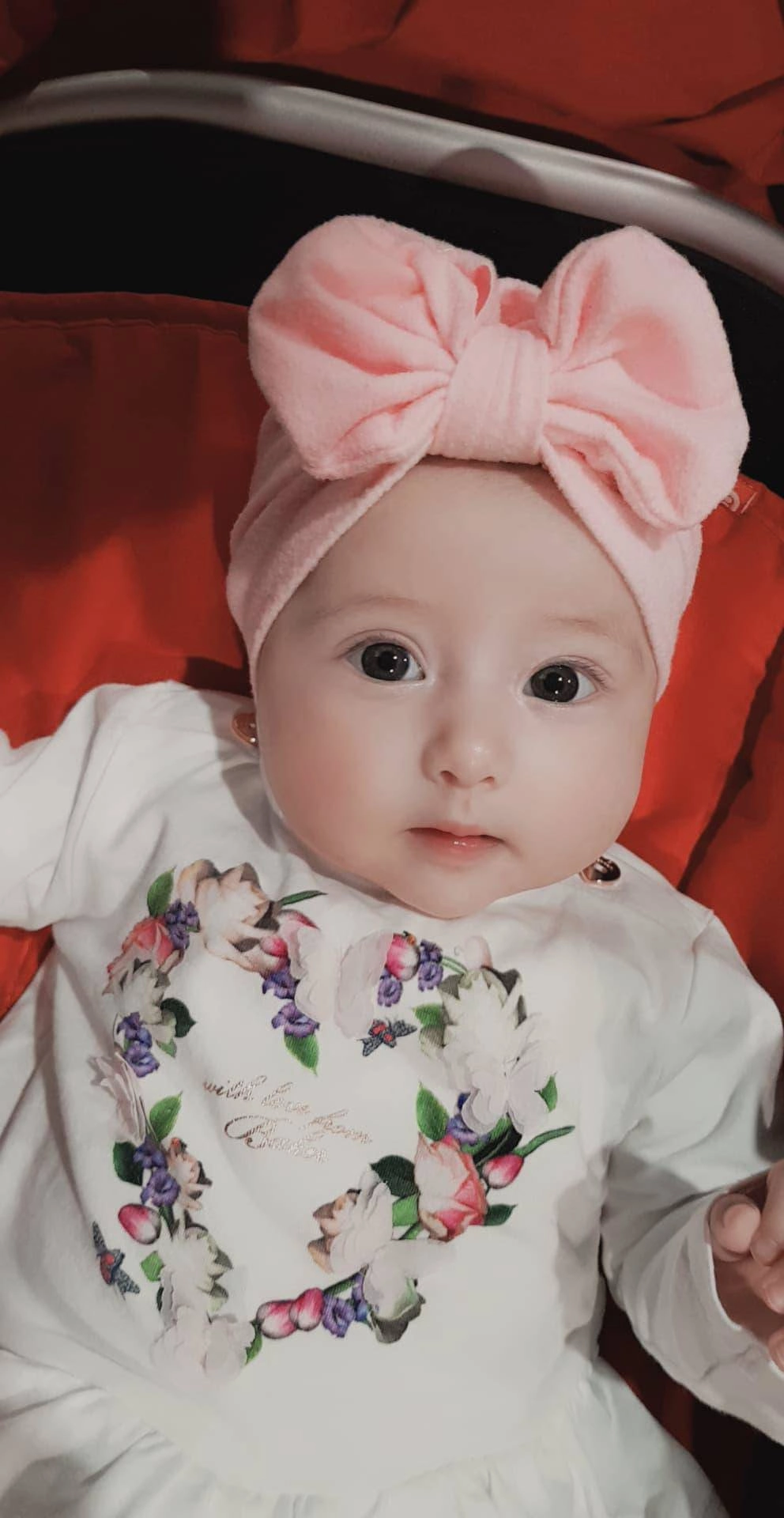 Hình ảnh bé gái dễ thương cho điện thoại dễ thương nhất và những khoảnh khắc đáng yêu