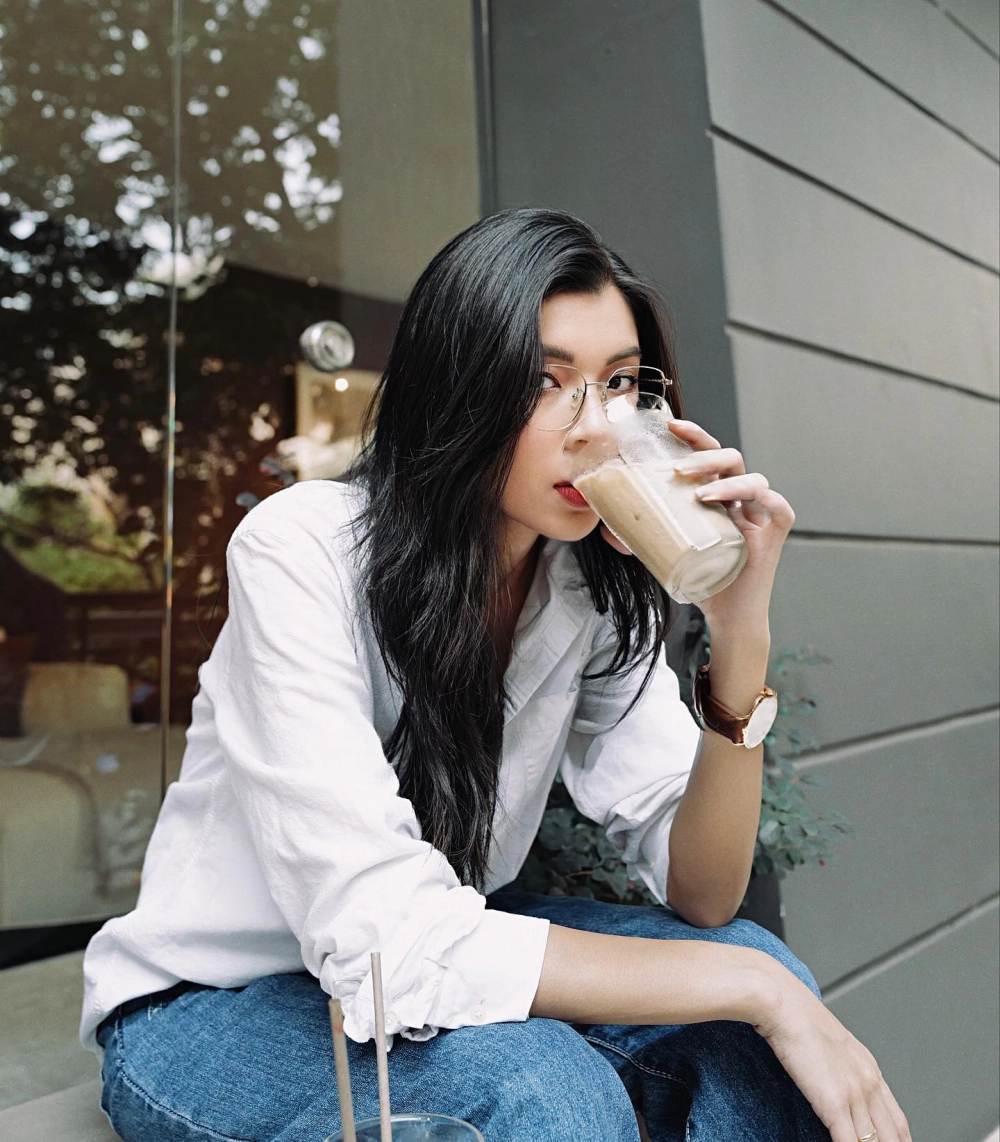 Hình nền girl xinh 4k cho máy tính với độ phân giải siêu nét