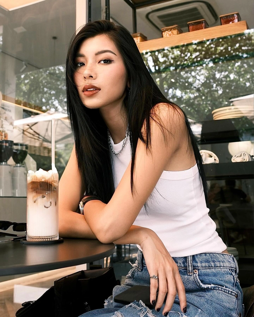 Hình nền girl xinh 4k HD sắc nét, sống động
