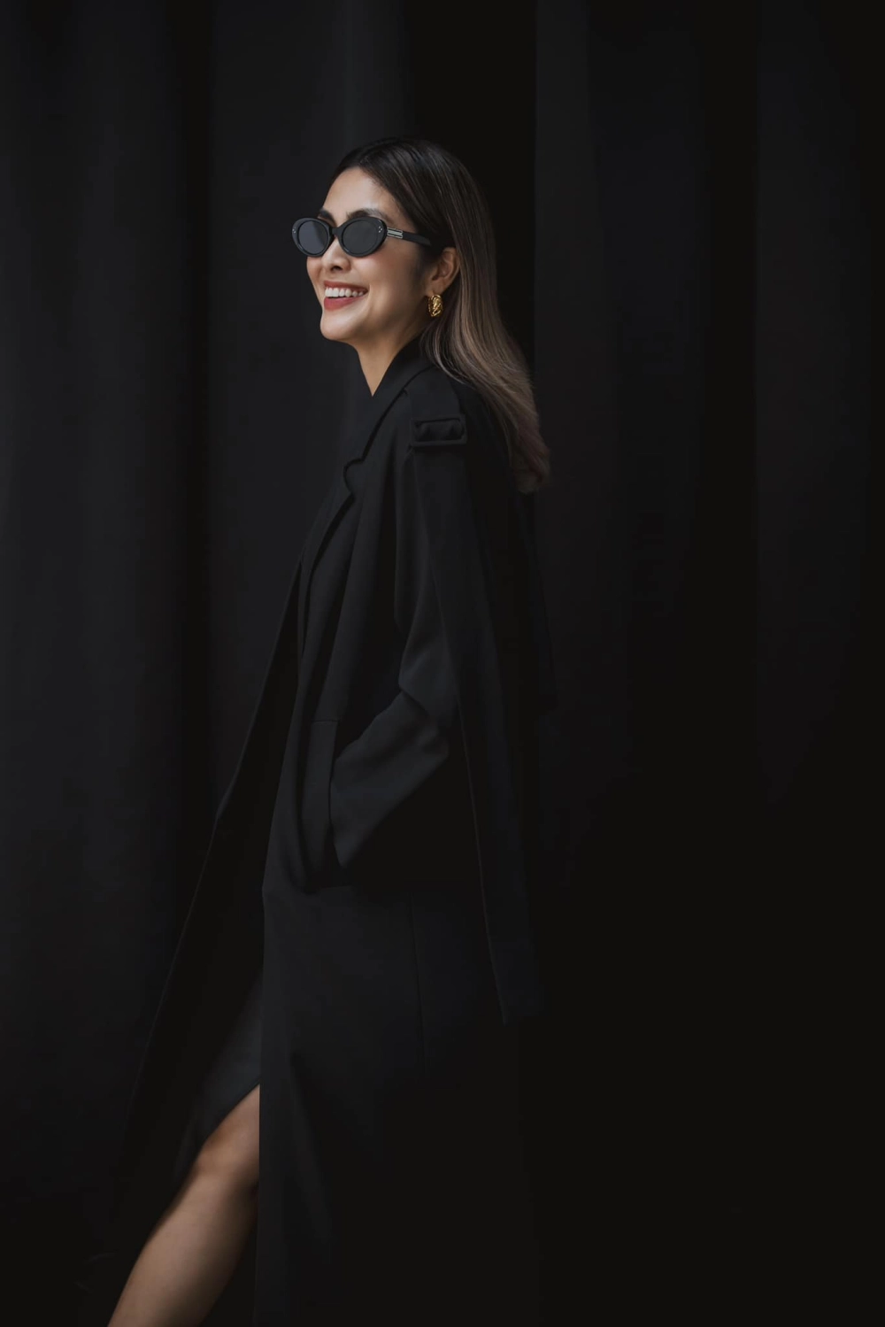 Tăng Thanh Hà cao khoảng 1m66 với vóc dáng cân đối