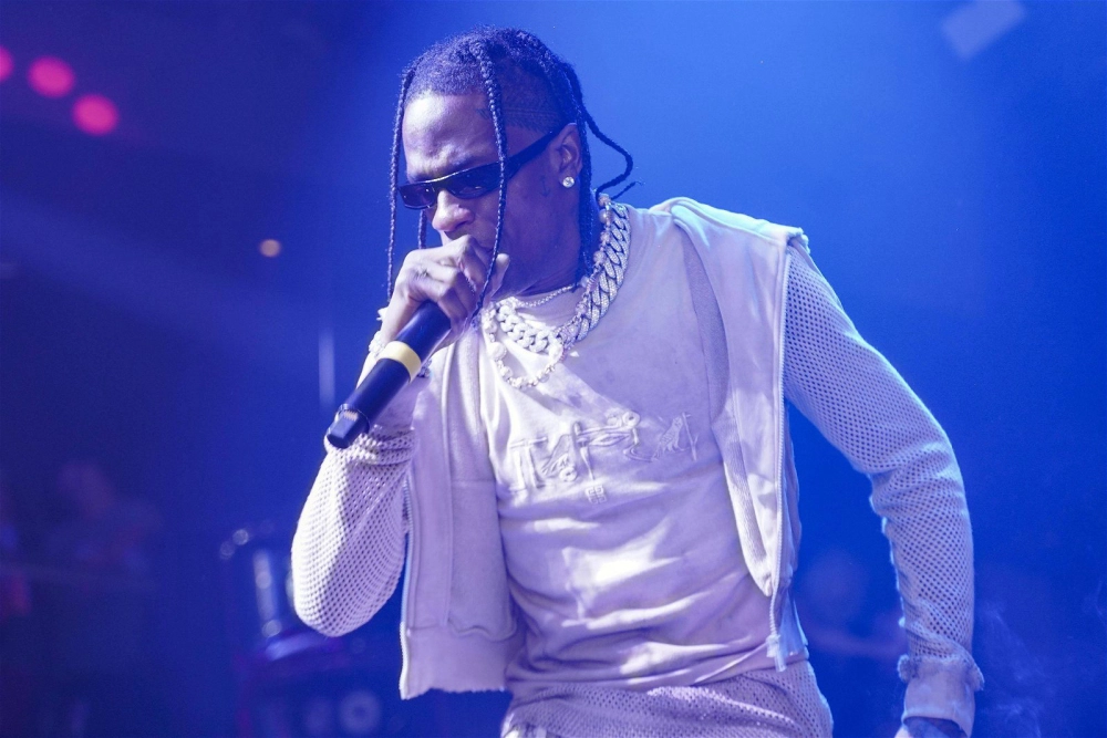 Travis Scott shoe thiết kế độc quyền làm fan phát cuồng