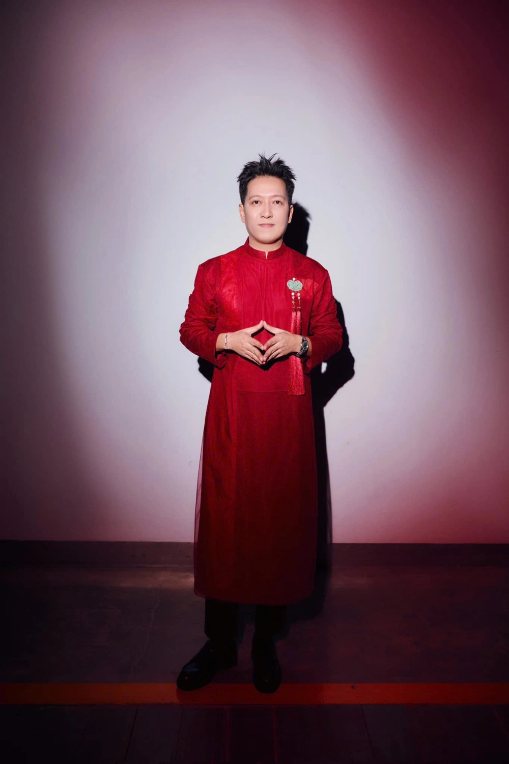 Trường Giang nấu ăn tài nghệ và sự duyên dáng