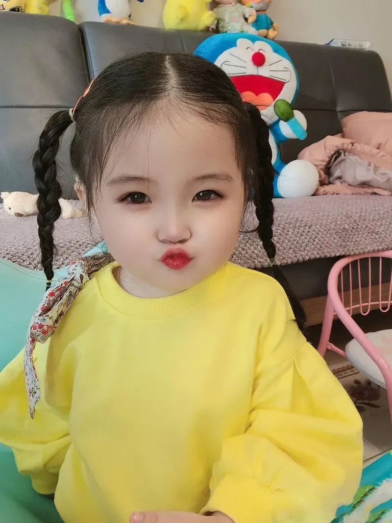 Hình ảnh em bé gái dễ thương miễn phí với chất lượng cao