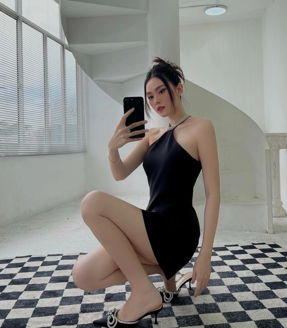 Gái xinh việt nam tiệc sang trọng quý phái nóng bỏng