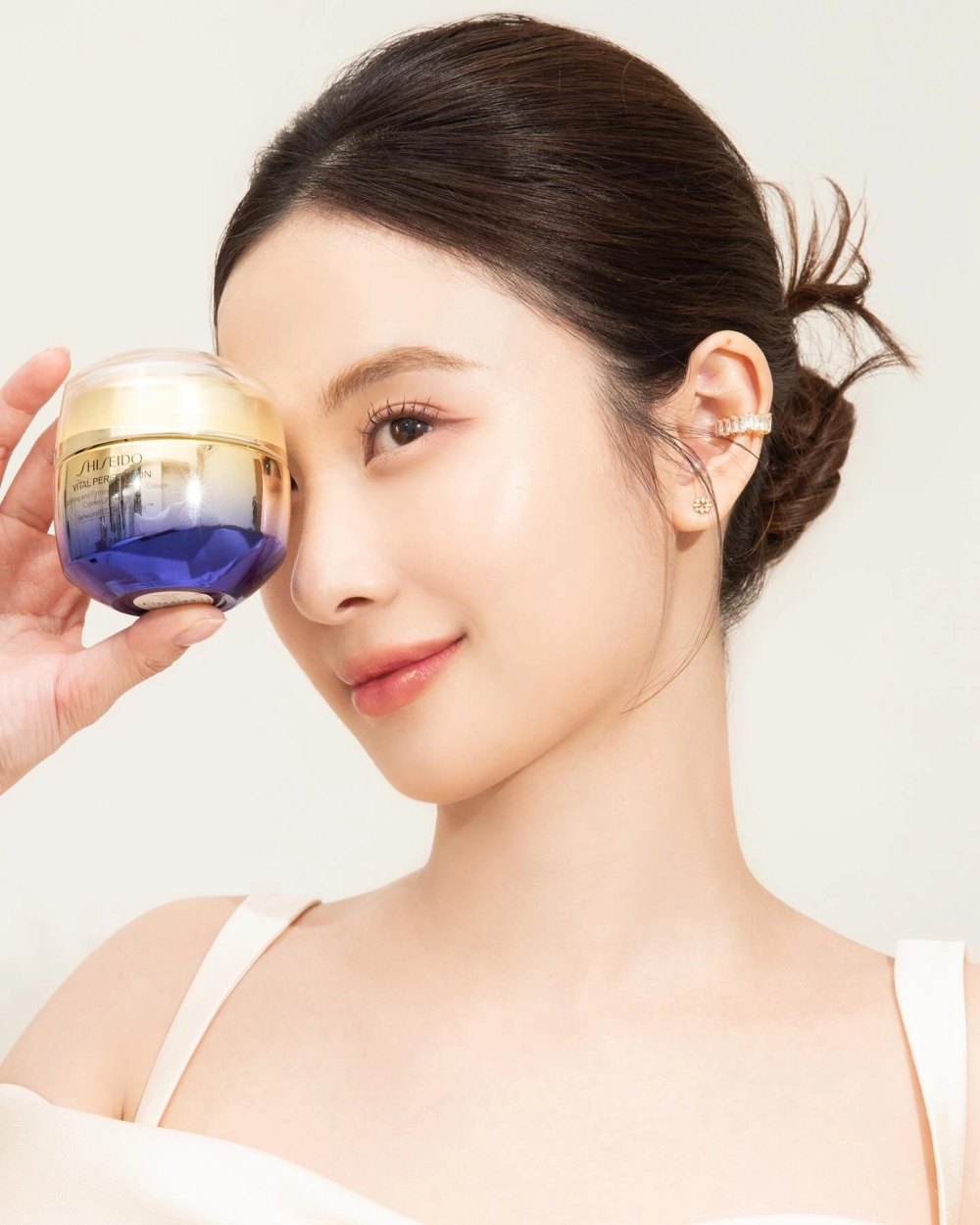 Jun vũ tháng năm rực rỡ vai diễn