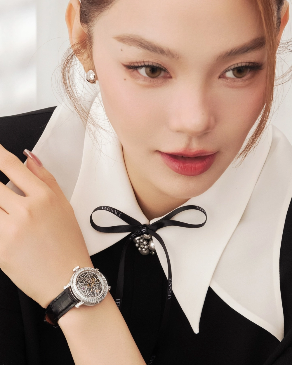 Minh Hằng live biểu diễn sân khấu