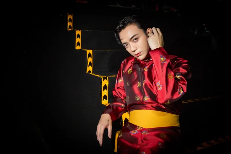 Loạt hình Anh Soobin Hoàng Sơn cực điển trai khiến fan thích thú