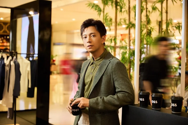 Chọn ngay Ngô Kiến Huy avatar cực chất để làm ảnh đại diện