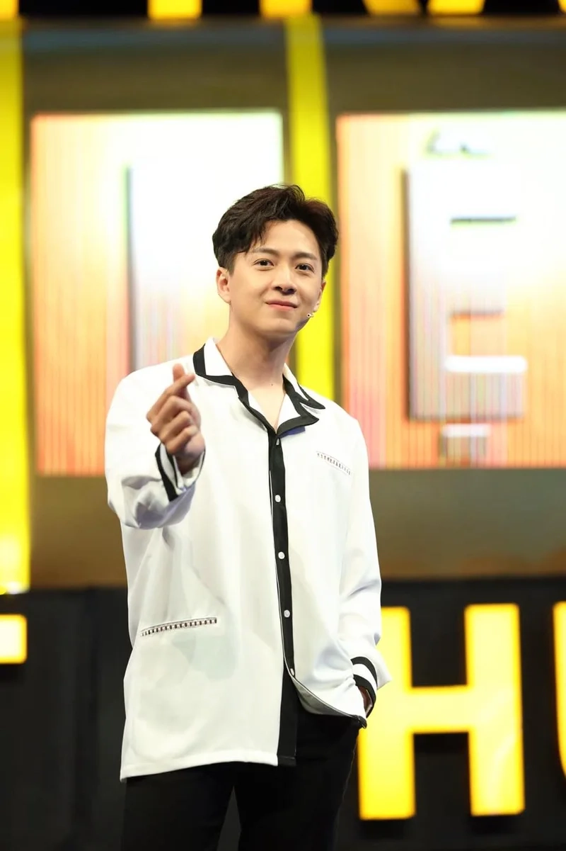 Cập nhật hoạt động mới nhất từ Ngô Kiến Huy fanpage khiến fan thích thú