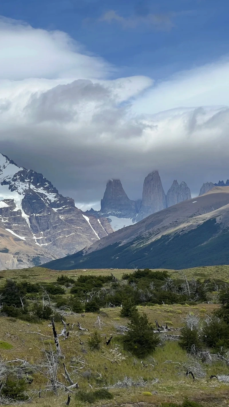 Cảnh sắc hùng tráng của phong cảnh Chile cảnh núi Andes