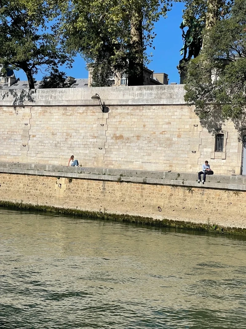 Top địa điểm check in trong phong cảnh Paris đẹp nhất